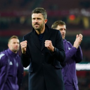 体育平台-记者：卡里克总是沉着冷静不流露出情绪，阿尔特塔或许该向他学习